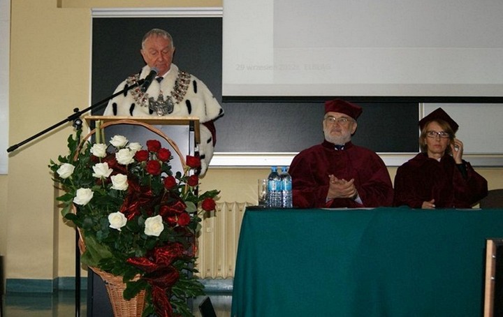 Vivat Academia!