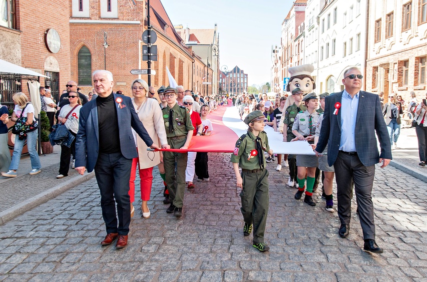Biało-czerwony marsz przeszedł przez Stare Miasto