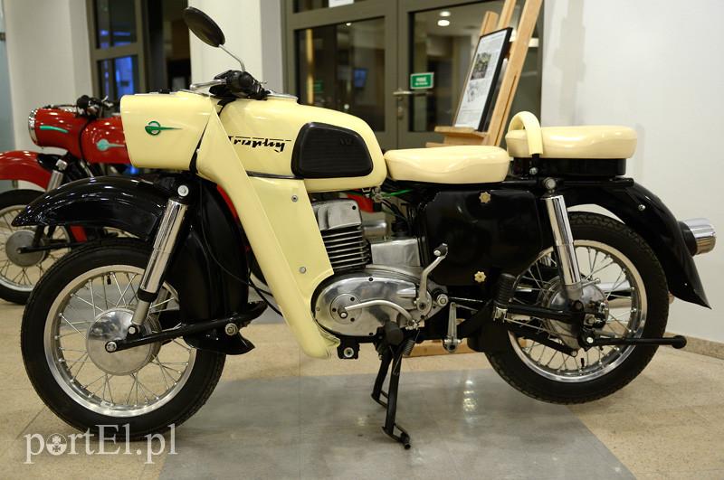 Stare motocykle w Ratuszu Staromiejskim