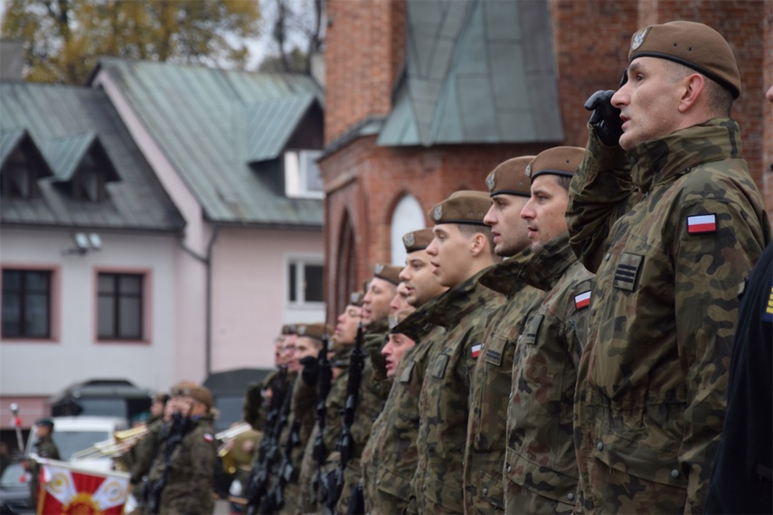 Przysięga WOT w 43 batalionie lekkiej piechoty w Braniewie