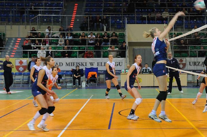 Siatkarki Orła wygrały z UKS Ozorków 3:2