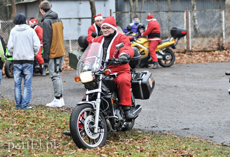 Motomikołaje niosą radość