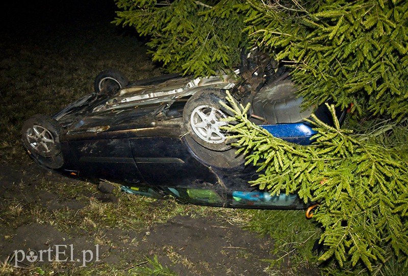  Auto na dachu, a kierowca zniknął