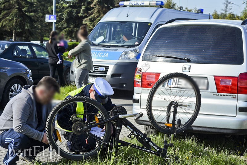 Kolizja rowerzysty z seatem na ul. Częstochowskiej