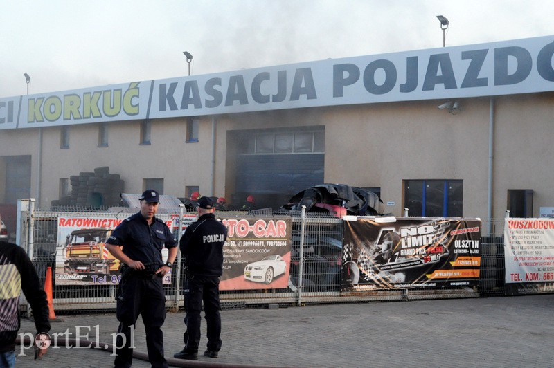 Pożar hali z częściami do aut przy obwodnicy