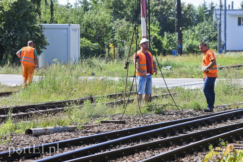 Nie kursują pociągi, Lotnicza zamknięta!