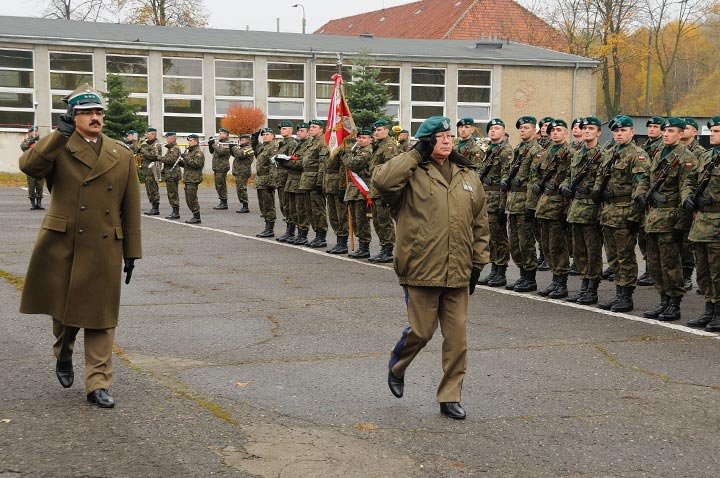 Pożegnanie dowódcy 13 Elbląskiego Pułku Przeciwlotniczego