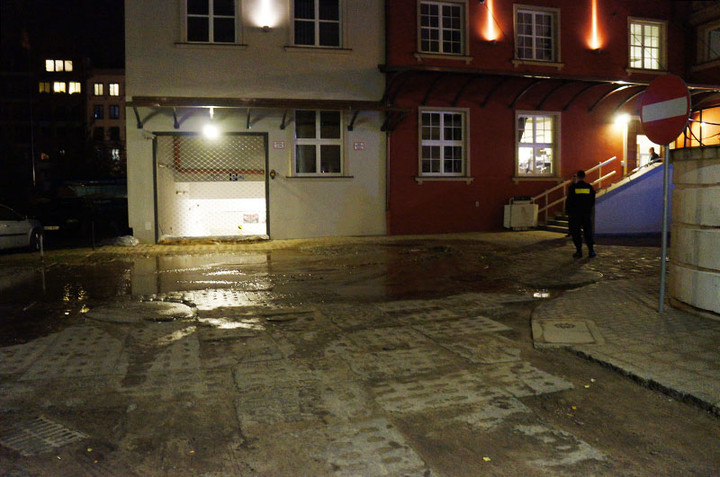 Awaria sieci wodociągowej na starówce