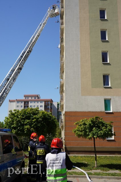 Pożar w wieżowcu przy Lotniczej