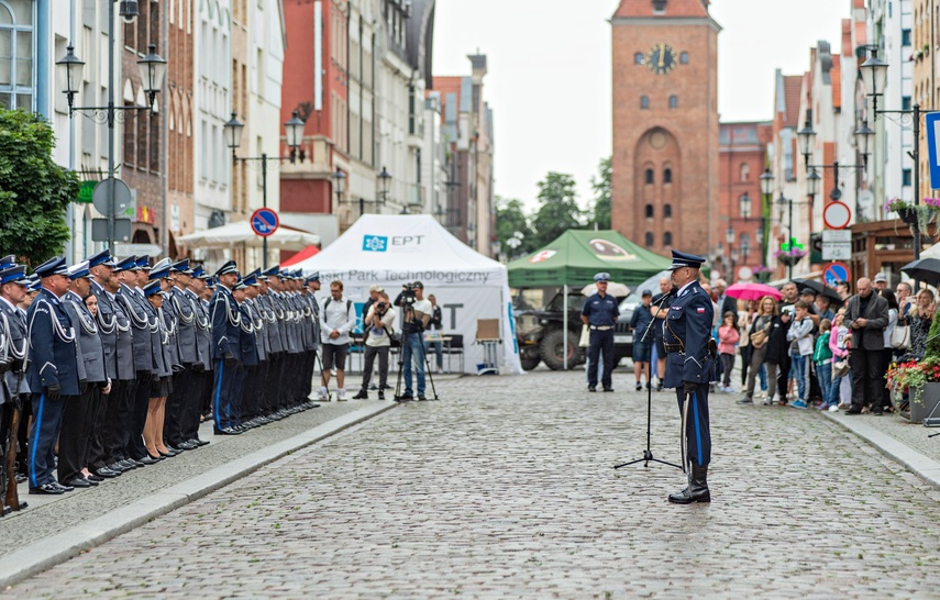 Apel i festyn. Policjanci świętują w Elblągu