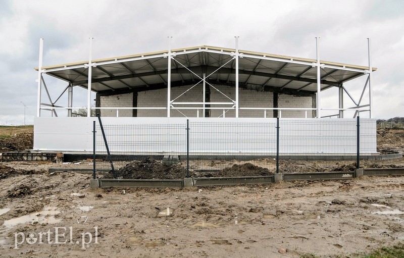 Budowa nowych hal na Modrzewinie