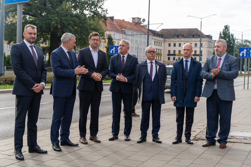 Pocztowo-fasadowo na nowo
