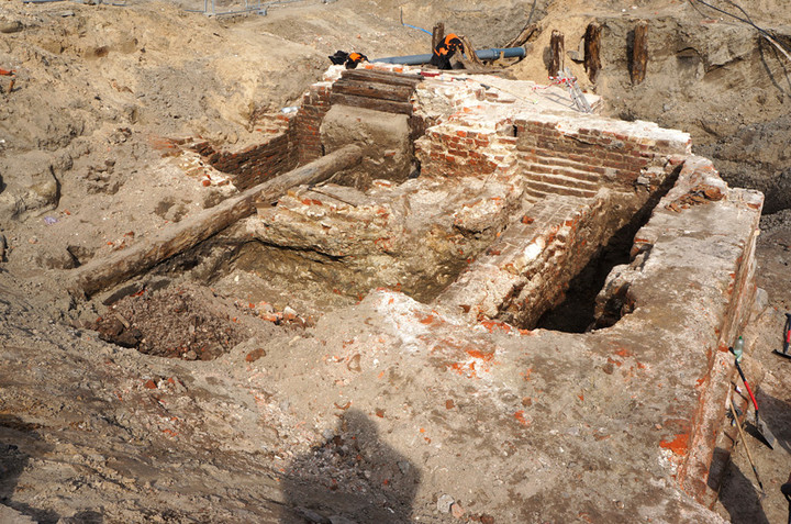 Prace archeologiczne przy Pl. Słowiańskim