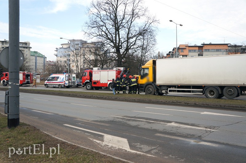 Wypadek na Grunwaldzkiej: dwie osoby w szpitalu