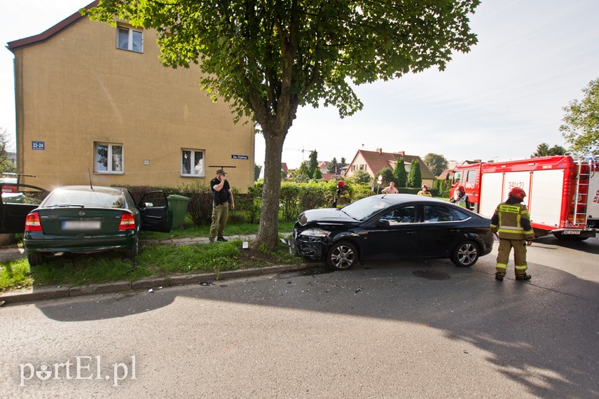 Zderzenie opla z fordem na ul. Kilińskiego