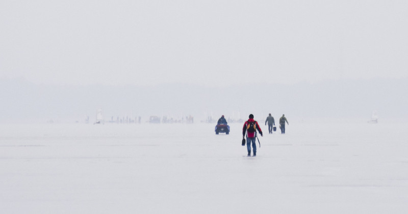 Adrenalina niesiona wiatrem, żaglem i płozami