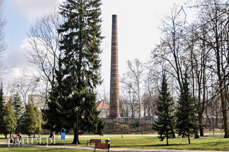 Wysadzili komin mleczarni.