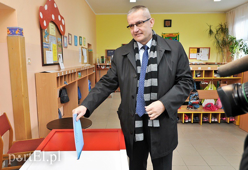Kandydaci na prezydenta podczas głosowania