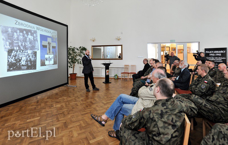 Wystawa w klubie garnizonowym