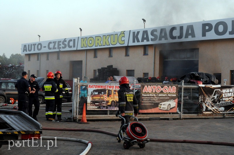  Pożar hali z częściami do aut przy obwodnicy
