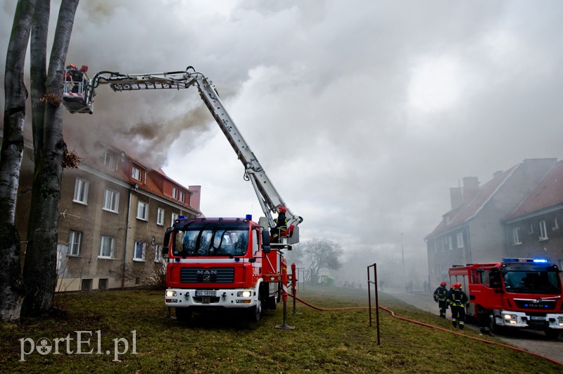  Pożar na Sadowej, mieszkańcy ewakuowani