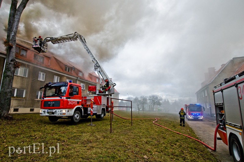  Pożar na Sadowej, mieszkańcy ewakuowani