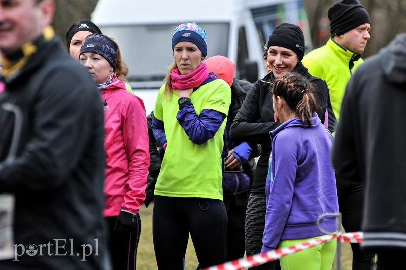 Leśny półmaraton. Tak biegacze uczcili Dzień Kobiet