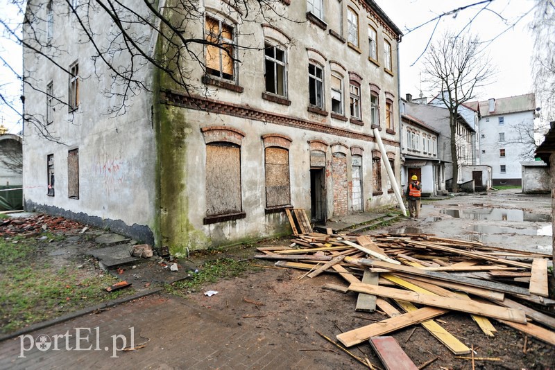 Rozbiórka budynku przy ul. Traugutta