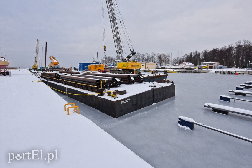 Zamarznięty port w Tolkmicku