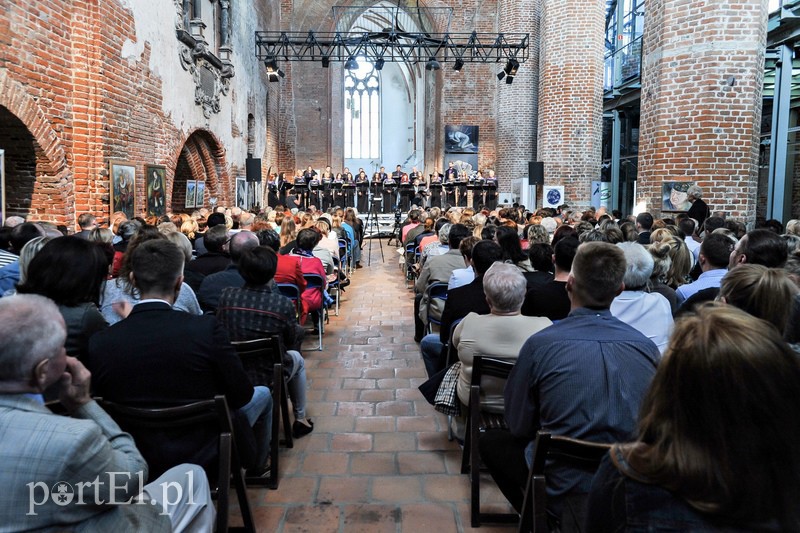 Cantata w Galerii El: były nawet tańce