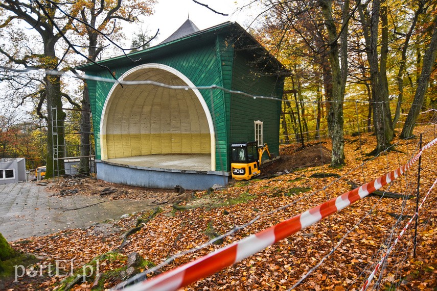 Rozpoczął się remont muszli w Bażantarni