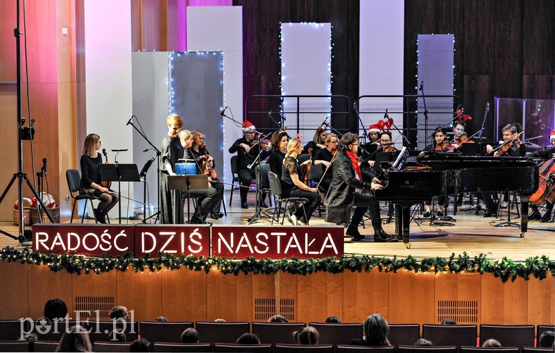 Nie ma, jak kolędy z EOK