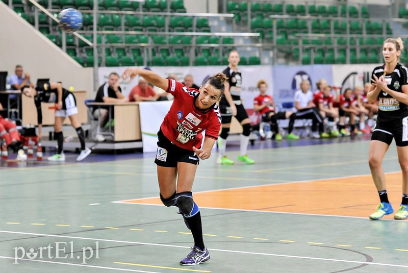 Start bliski zremisowania z mistrzyniami 