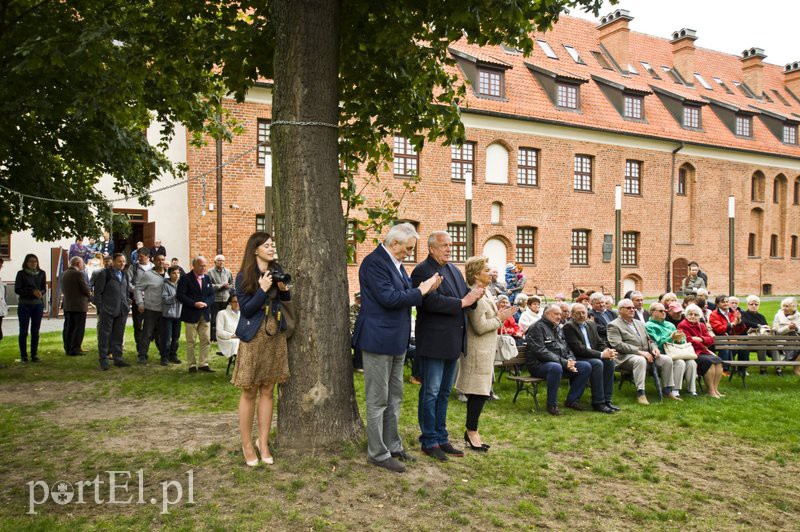  Te wystawę stworzyło 80 osób