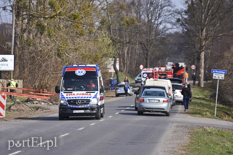 Wypadek na Królewieckiej, dwie osoby trafiły do szpitala