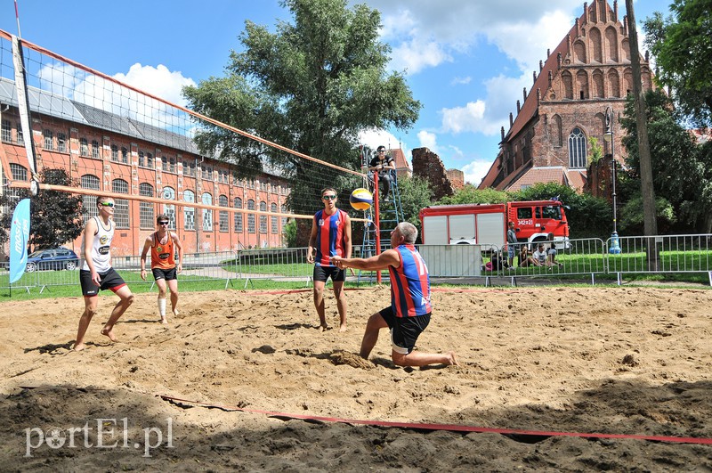 Braterska dominacja na elbląskim boisku 