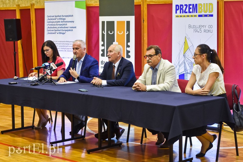 Wiecha już jest, prace idą dalej