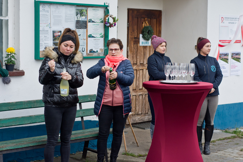 Fundacja Końskie Zdrowie z certyfikatem PZJ