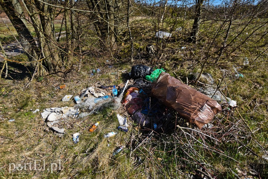Kto zgubił śmieci?