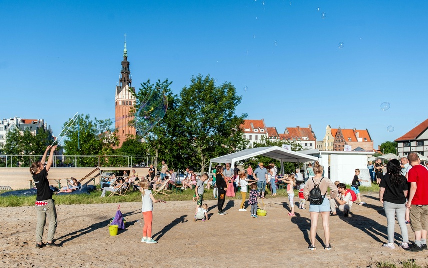 „Poproszę dwie porcje kultury, kawałek obrazu, trochę muzyki...”
