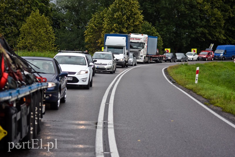 Kolizja 4 pojazdów na DK22