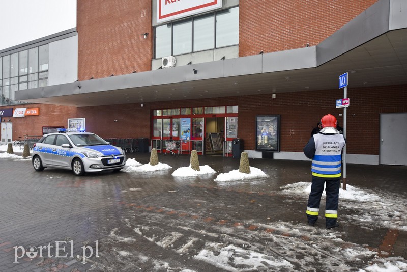 Alarm bombowy w Kauflandzie