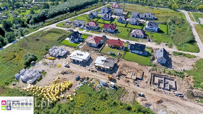 Zobacz jak powstaje nowe osiedle domów na Bielanach