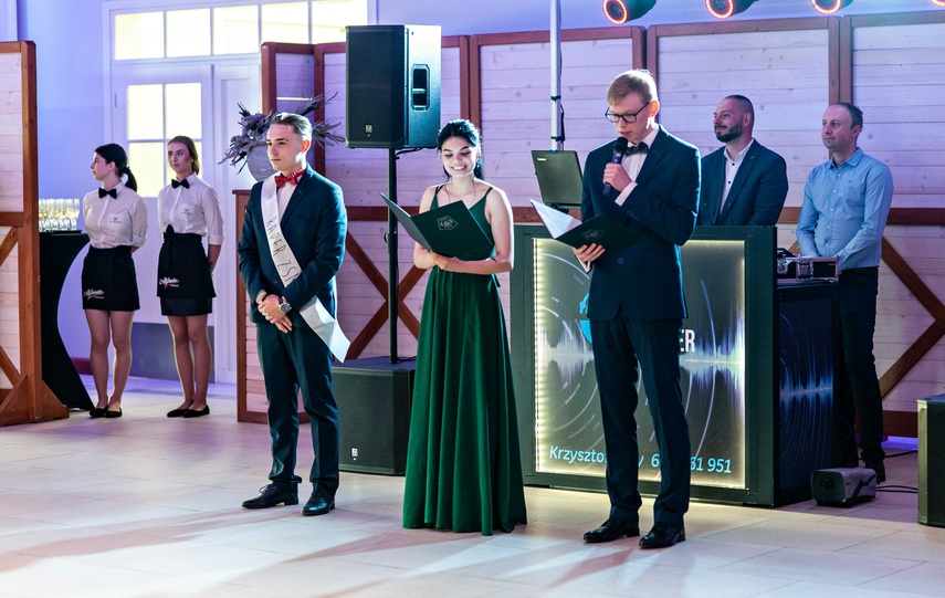 Nie było studniówki, jest bal