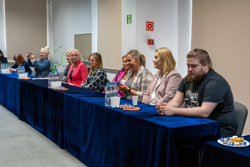 Depresyjni, zagubieni, samotni. Rozmowy wokół zdrowia psychicznego młodych