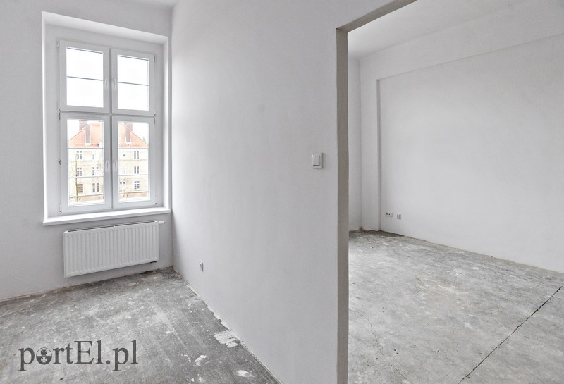Szkolne klasy zamieniono na mieszkania
