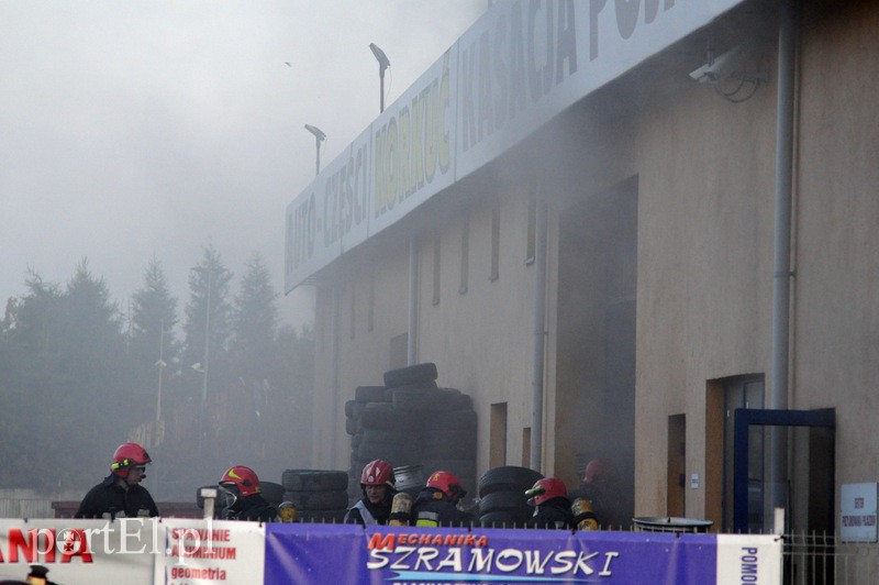  Pożar hali z częściami do aut przy obwodnicy
