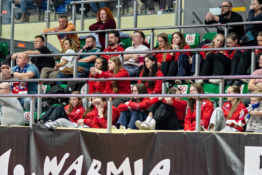 Start wraca na bezpieczną pozycję