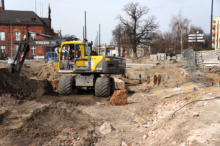 Prace archeologiczne przy Pl. Słowiańskim