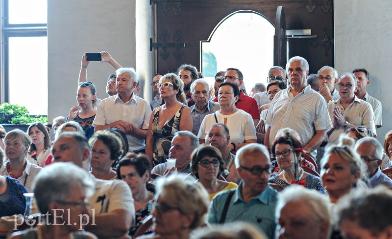Osądzić, opowiedzieć o tym społeczeństwu, a na koniec ułaskawić